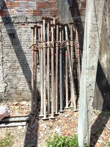 Aluguel de andaimes e escoras