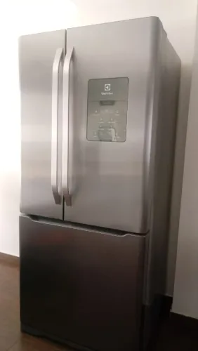 Geladeira Eletrolux 579L