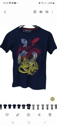 Camiseta Industrie com estampa de cobra