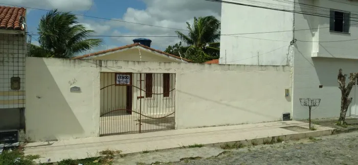 Vendo casa no Conjunto Joquey Clube, Parnamirim RN 