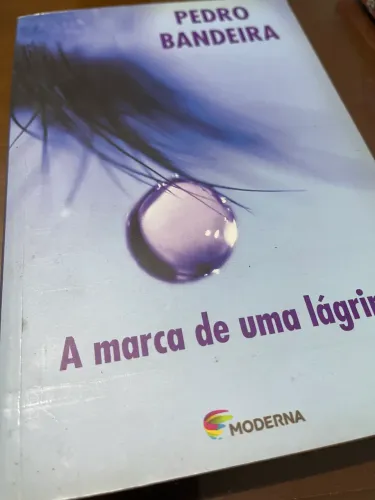 Livro - A marca de uma lágrima (Pedro Bandeira)
