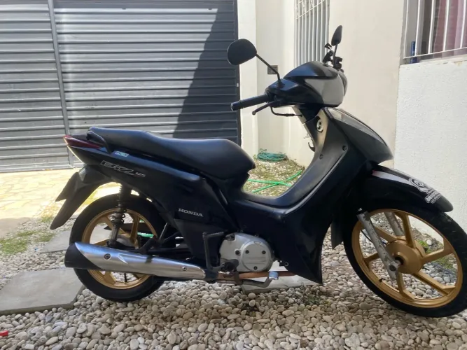 BIZ 125, EMPLACADA ANO: 2013