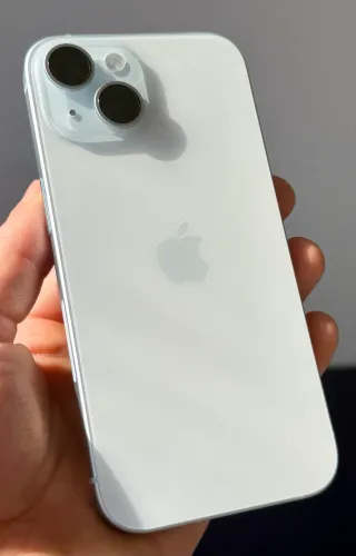 Apple / iPhone 15 128GB - ACEITAMOS TROCAS/PARCELAMENTO EM ATÉ 18x
