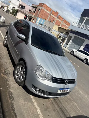Volkswagen Polo Sed. Comfort. 1.6 MI Tot. Flex 8V 2012