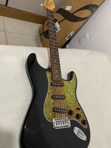 Guitarra Gianinni Strato