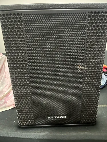 Caixa ativa attack VSF 112A