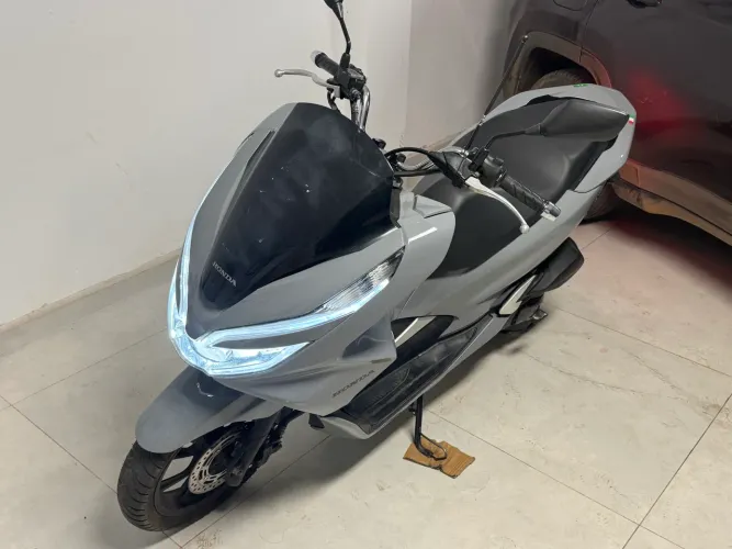 Vendo pcx lindíssima c