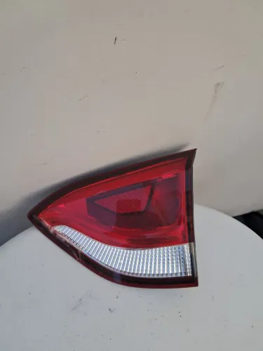 Lanterna traseira GM Chevrolet Spin da tampa 