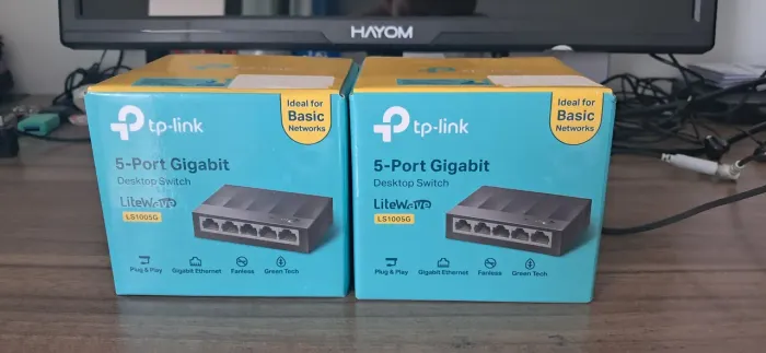 Switch para conexão de Internet via cabo de rede.