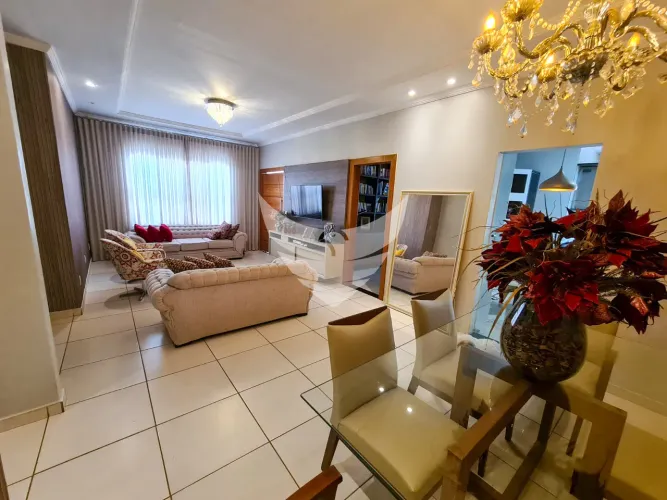Casa com 4 quartos sendo uma suíte no Bairro Agenor de Carvalho