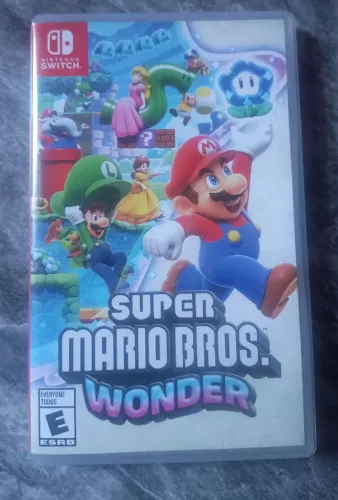 Vendo jogo Nintendo Switch Super Mario Bros Wonder