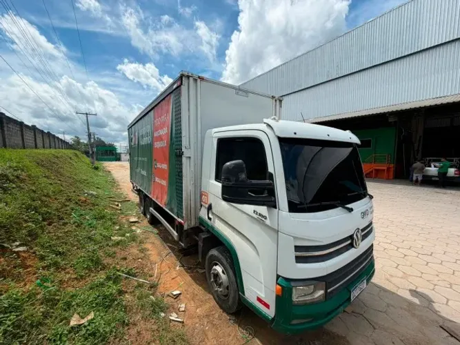 Caminhão Volkswagen Delivery 13.180 2021