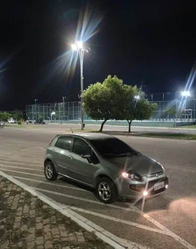 Fiat Punto Attractive 1.4 Fire Flex 8V 5P 2014