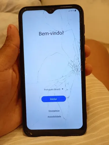 Samsung A10 tela trincada porém Funcionando perfeitamente 