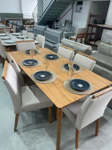 Mesa Laminada com 6 Cadeiras de Madeira NOVO