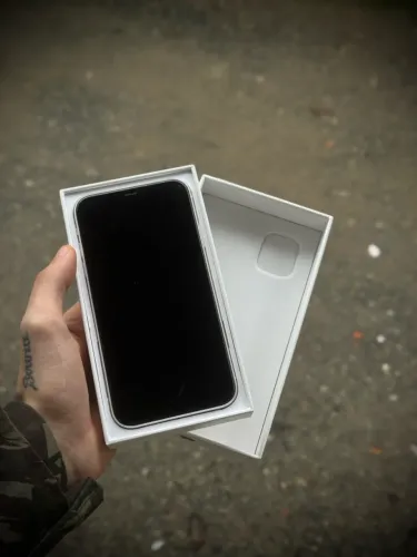 iPhone 11 - original