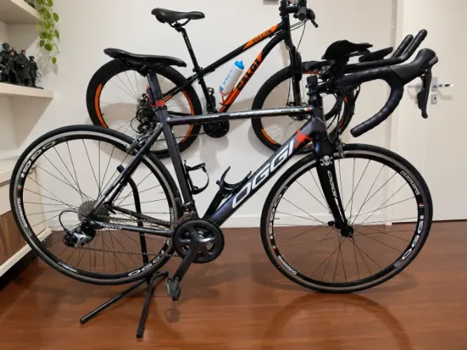 OGGI Stimolla Tiagra 20v - Speed - Tamanho S/M + Sapatilha Shimano TR5