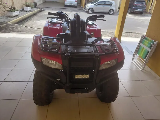 Vendo quadriciclo Honda 2025/2025