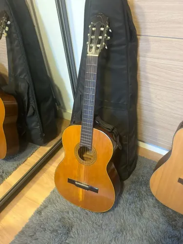 Violão Takamine