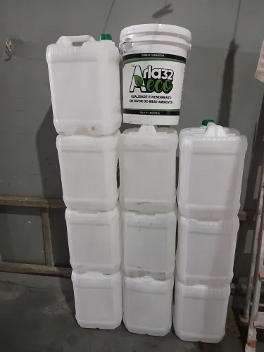 Vasos de 20 litros vazios 