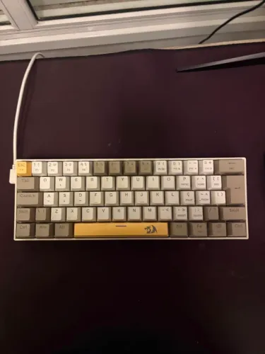 Teclado Redragon 60% (Fizz/Lakshmi)