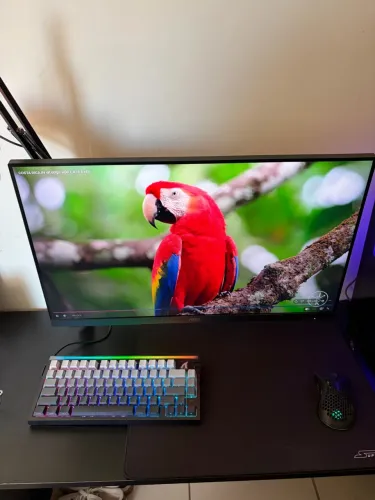 Monitor gamer AOC agon 27? 200hz 0,3ms, dois meses de uso