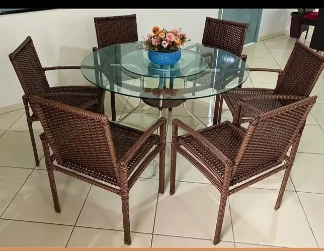 CONJUNTO DE MESA BBB E CADEIRAS HAVAI EM FIBRA SINTETICA