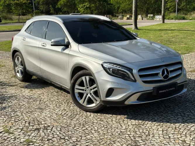 Mercedes-Benz GLA 200 Vision 1.6/1.6 TB 16V Flex Aut. 2015