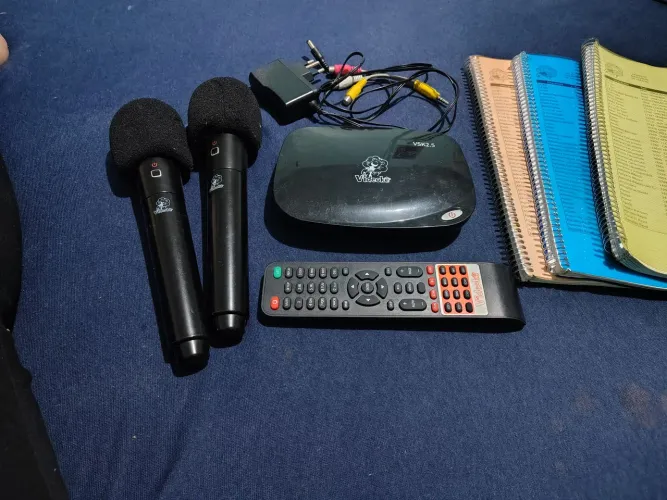 Videoke VSK 2.5 com 4.335 músicas