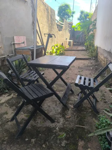 Mesa com 3 cadeiras 300$