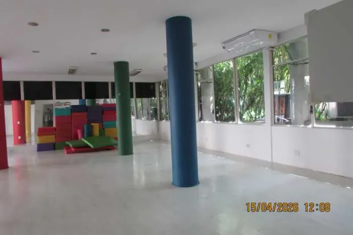 Loja : / Comercial / Laranjeiras