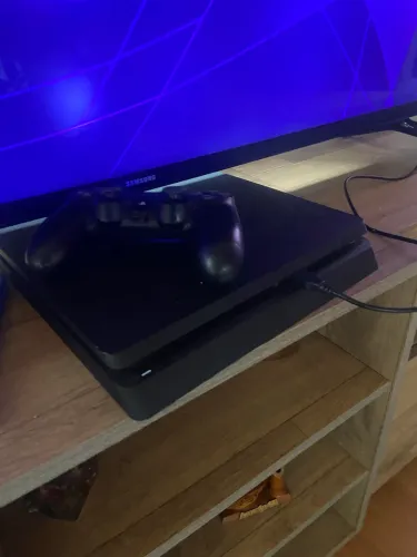PS4 slim 500 mb