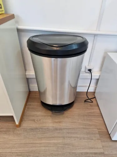 Lixeira 45L com pedal