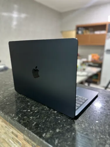 MacBook Air m3 2024