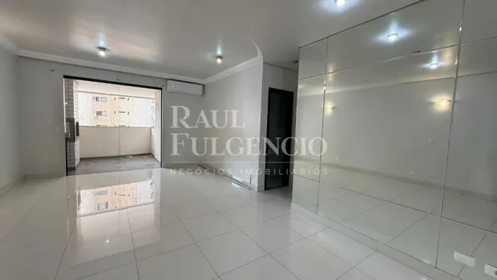 Apartamento para alugar com 3 quartos e 3 banheiros no Centro de Londrina