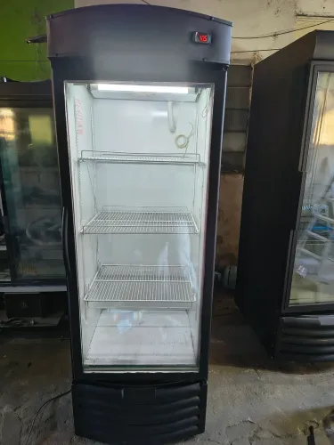 Vendo cervejeira metalfrio funcionando perfeitamente dependendo do lugar entrego.