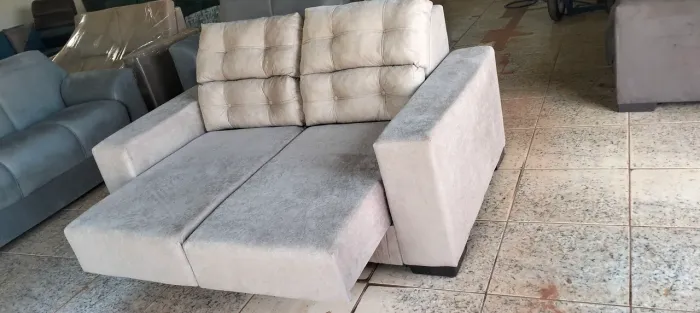 Sofá retrátil novo 