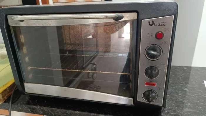 Forno elétrico funcionando