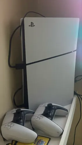 PS5 Console Sony PlayStation 5 Slim Digital 825GB Branco 2 controles novos