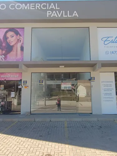 Excelente Sala Comercial de 100m² com Mezanino no Bairro Limeira Baixa - Brusque/SC