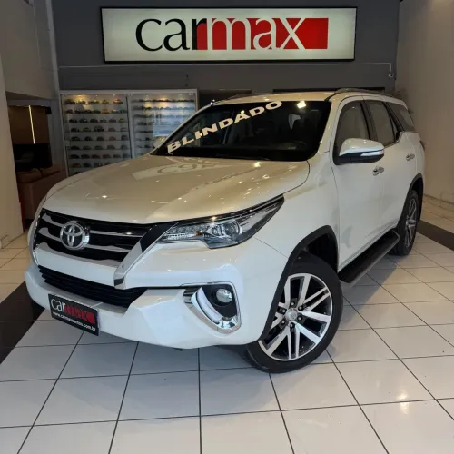 Toyota Hilux SW4 SRX 4X4 2.8 TDI 16V Dies. Aut. 2016