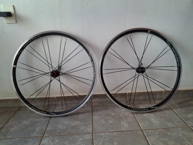 Rodas Vzan Futura
