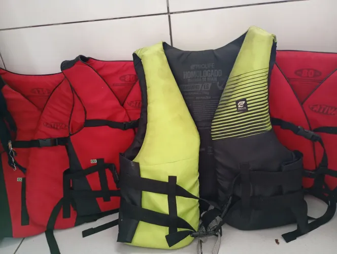 Colete de Jet skios 4 por 300