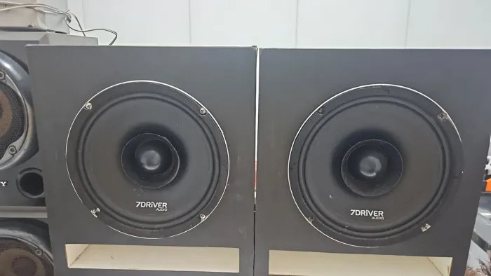 Autofalante 6' 7driver fullrange 300 w 150 rms. Na caixa