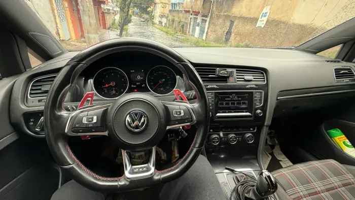 Volkswagen Golf GTI 2.0 TSI 220cv Aut. 2015