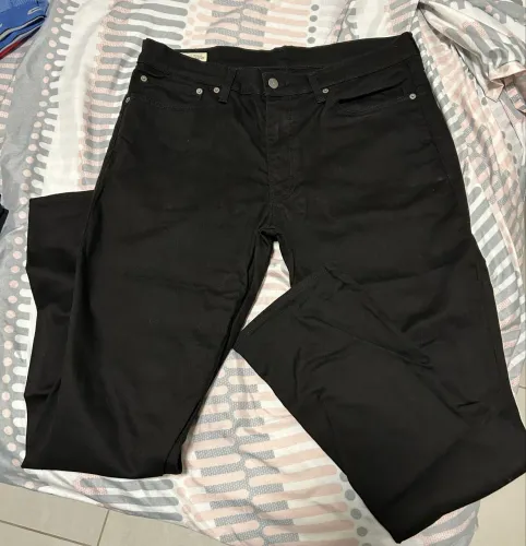 Jeans 511 Levis usada uma vez (tam. 46)