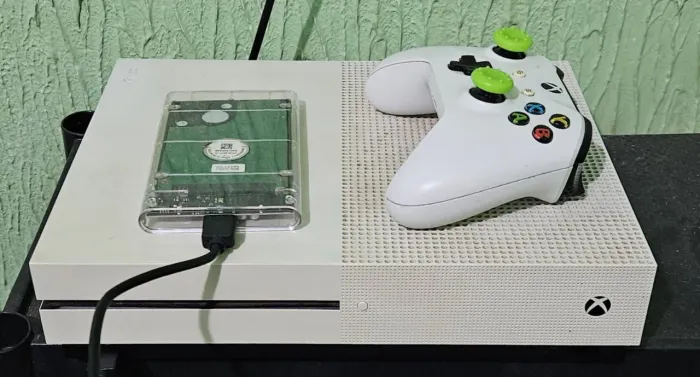 Xbox One S Bloqueado controle e jogos