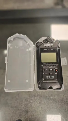 Gravador Zoom H4n Pro + Case + Cartão + Espuma contra vento