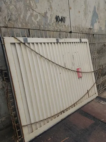 Portão fechado 1500×2000mm