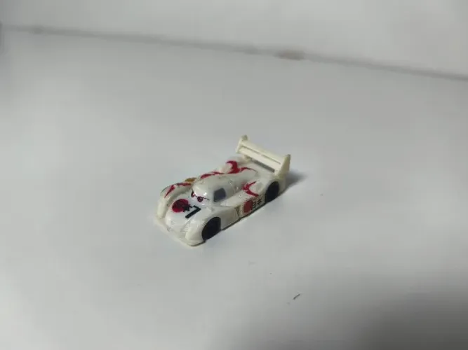 Disney Pixar Carros Shu Todoroki Branco Kinder Ovo (Usado)